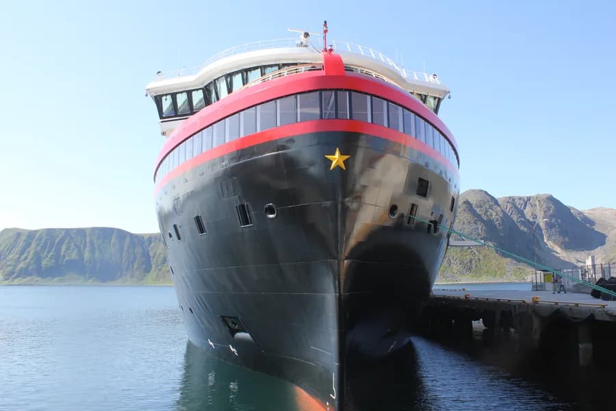 M/S Roald Amundsen