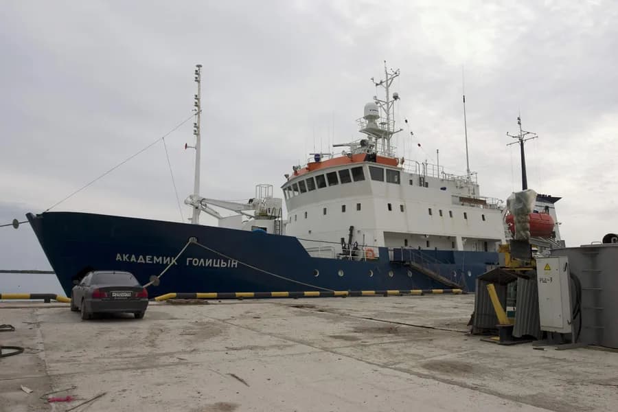 Akademik Golitsyn