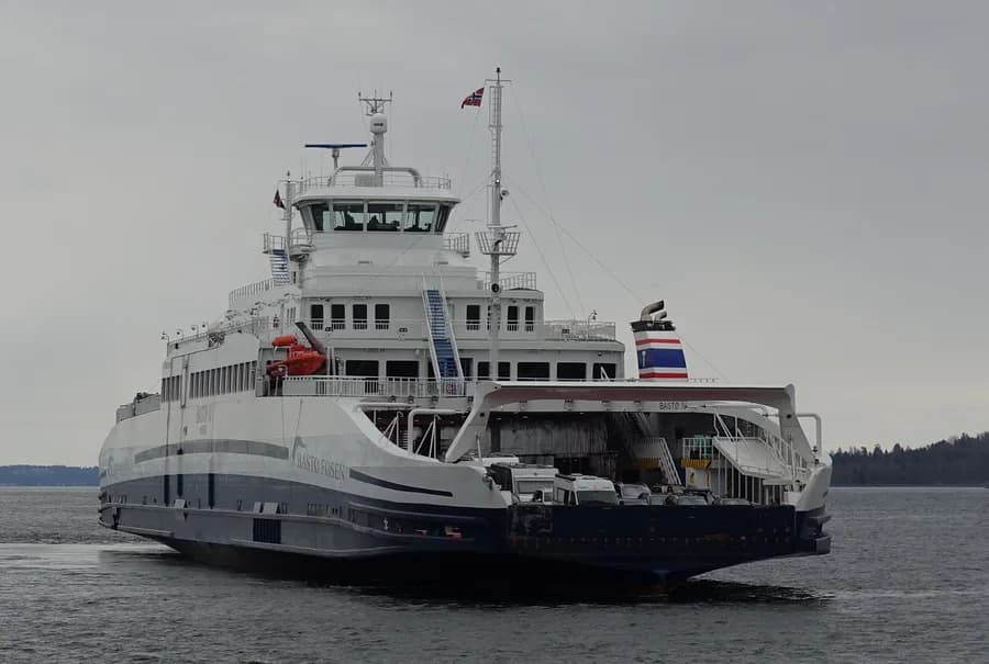 Bastø IV