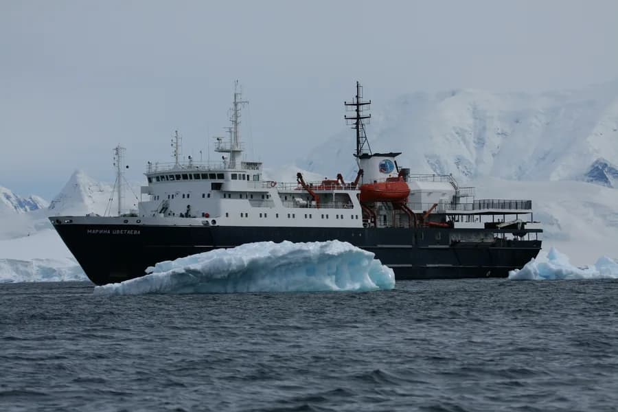 MV Ortelius