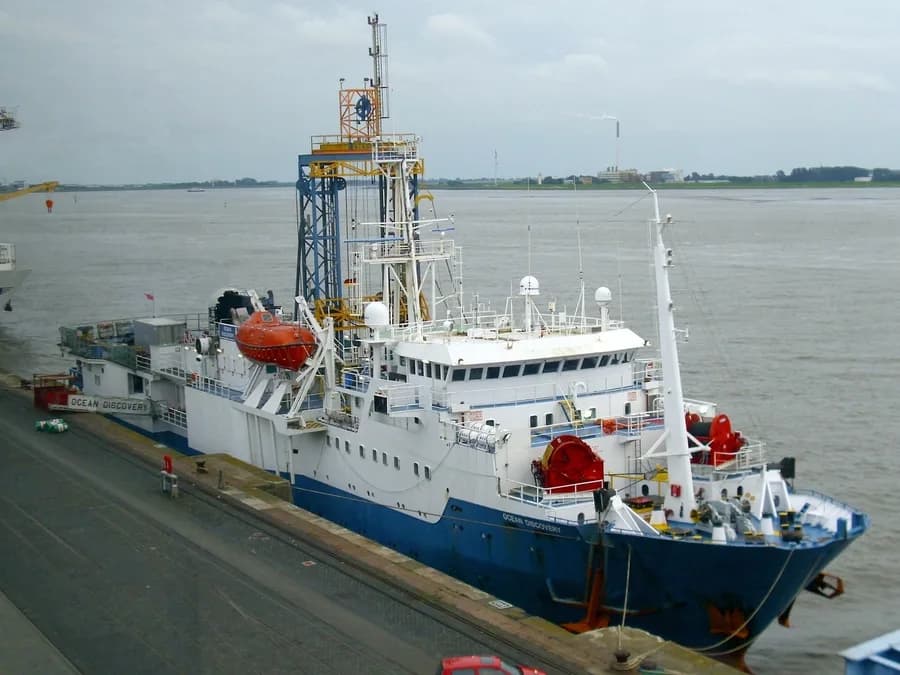IMO 8112550