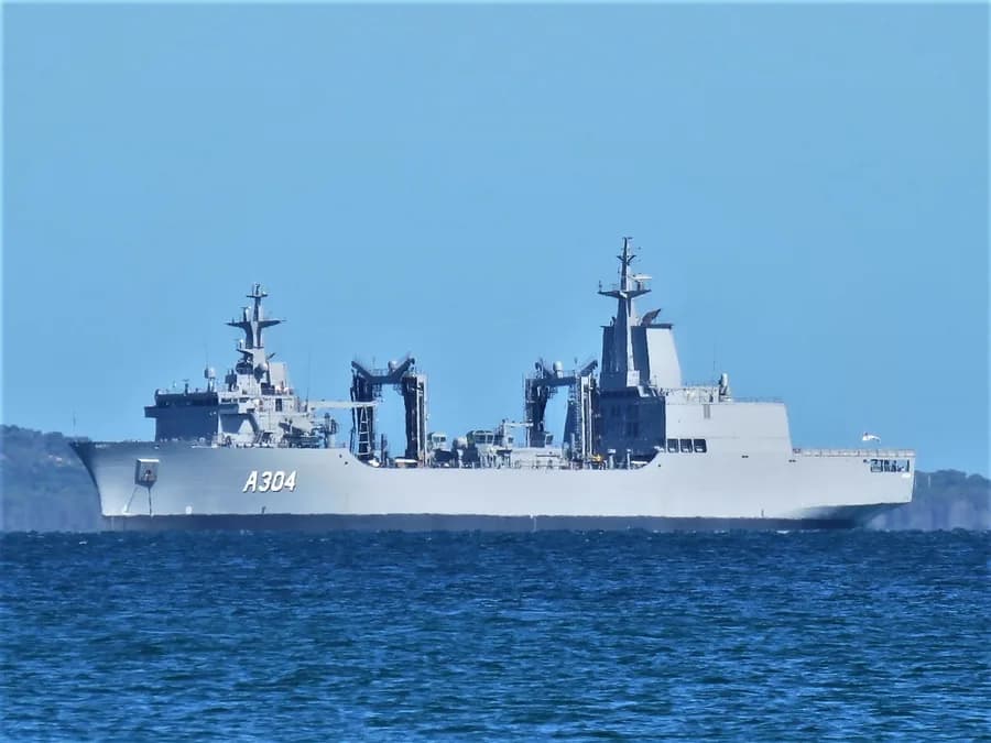 HMAS Stalwart
