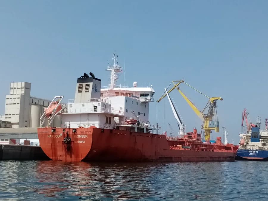 Harbour Pioneer