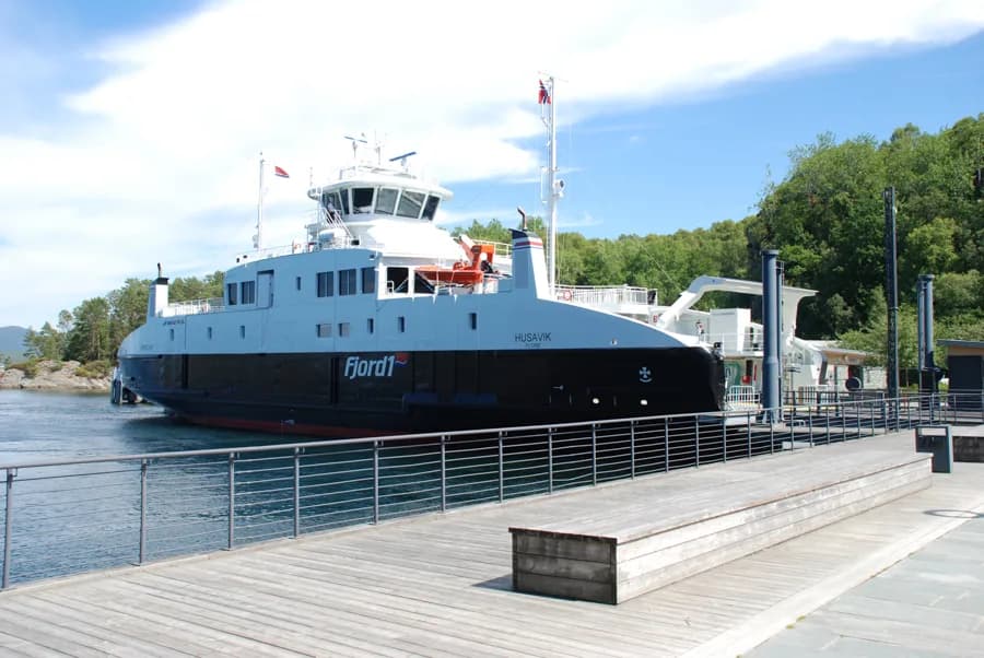 MF Husavik