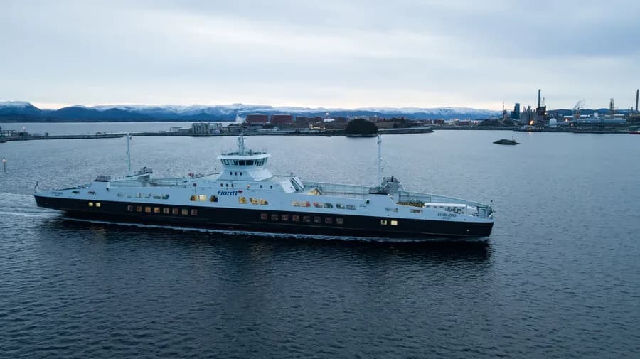 MF Storfjord