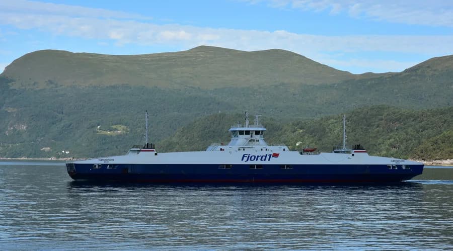 MF Hjørundfjord
