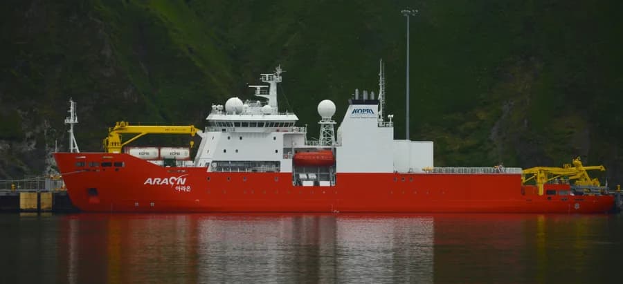 RV Araon