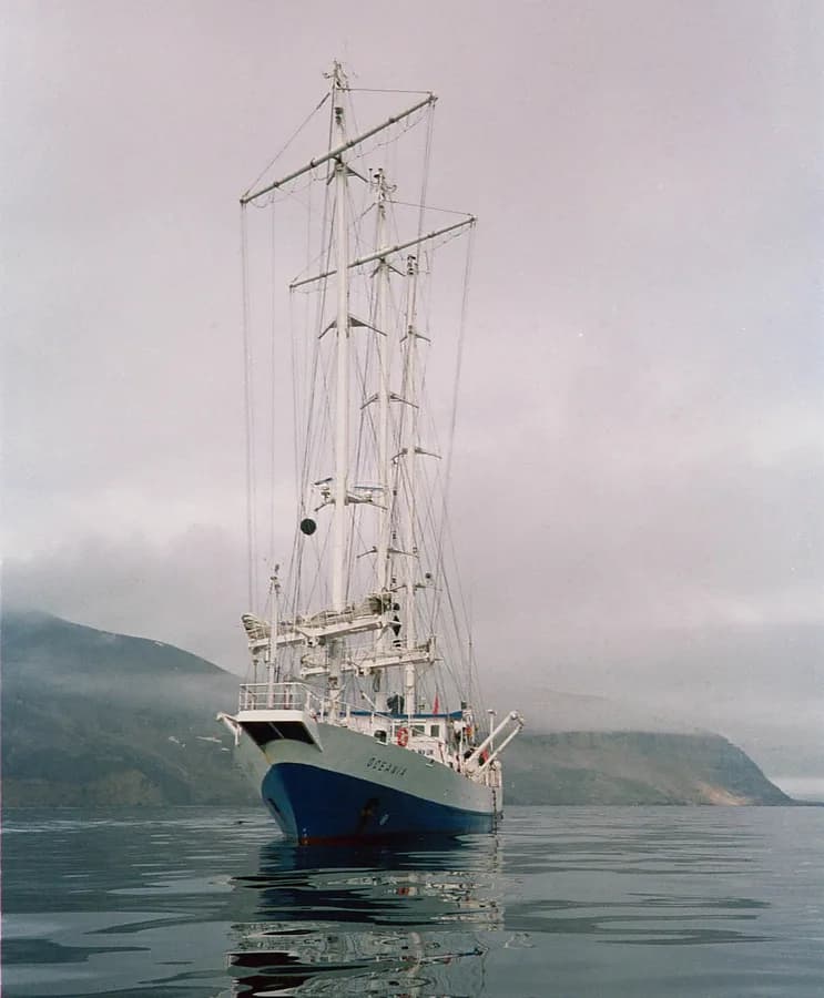 RV Oceania