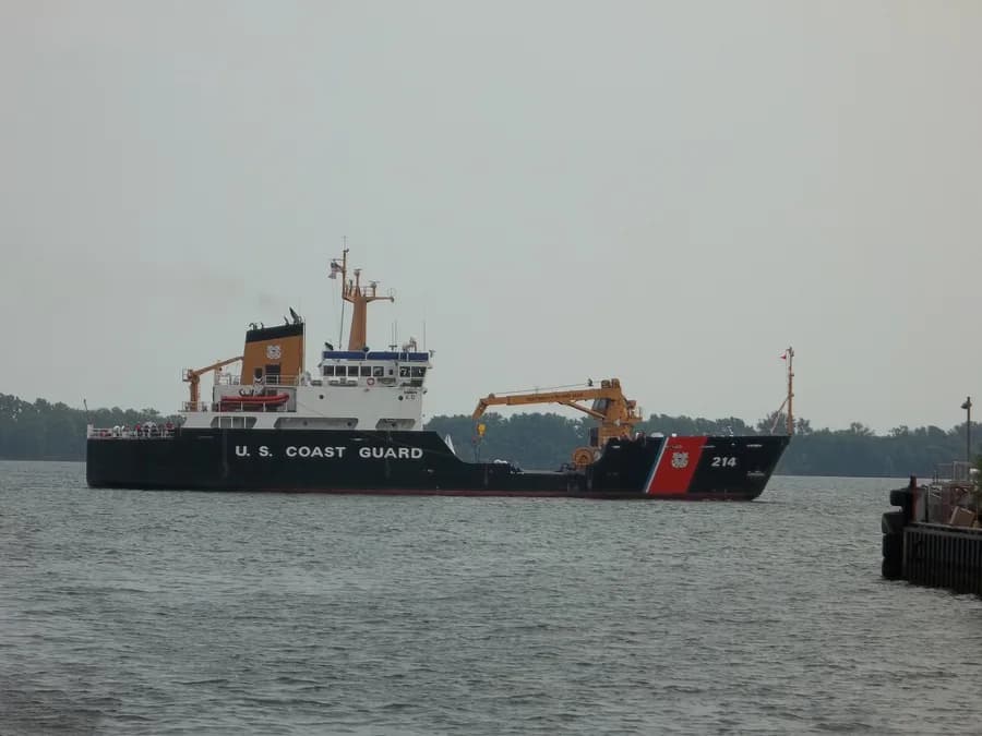 USCGC Hollyhock