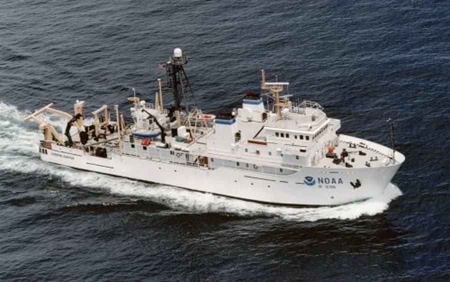 USNS Relentless