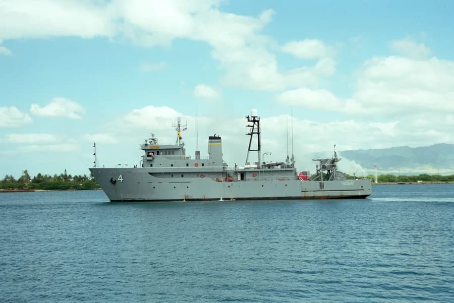 USNS Triumph