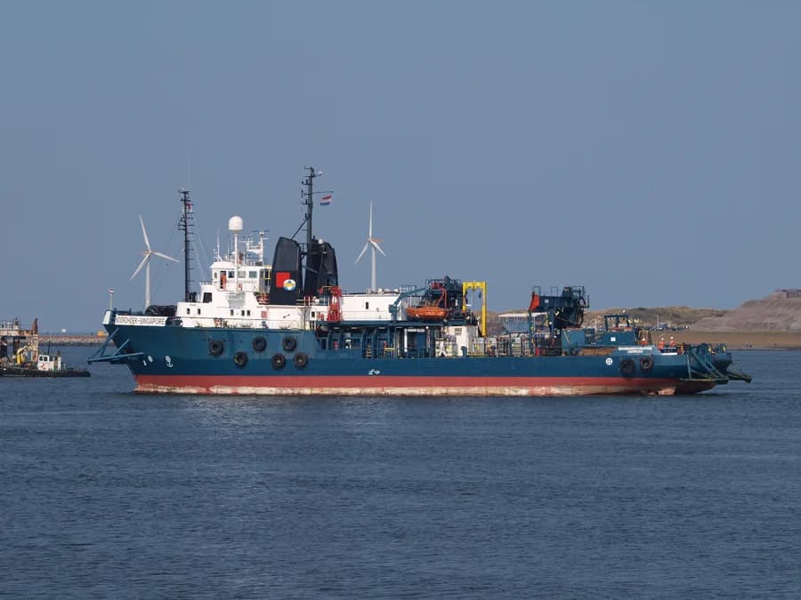 IMO 7606308