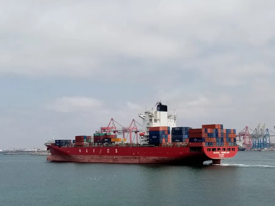 Navios Vermilion