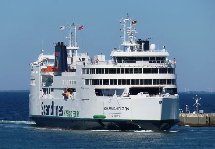 Schleswig-Holstein (ship, 1997)