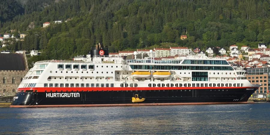 MS Trollfjord