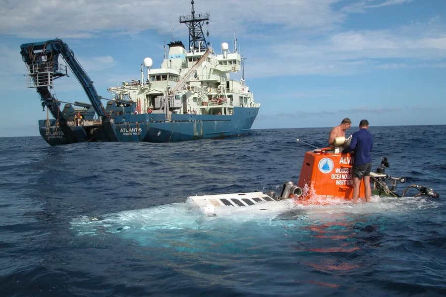 RV Atlantis
