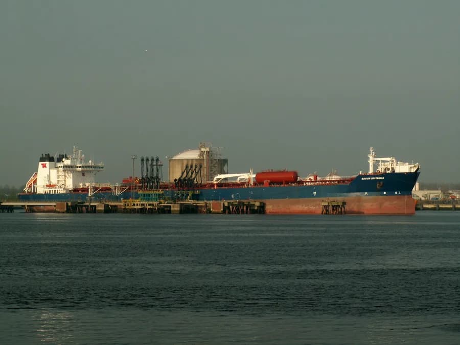 Navion Britannia