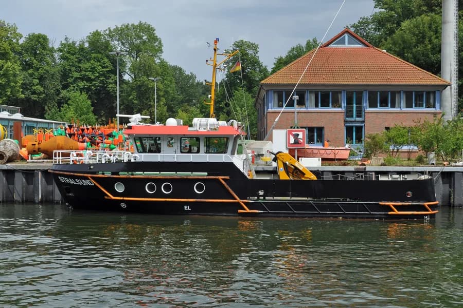IMO 8779516