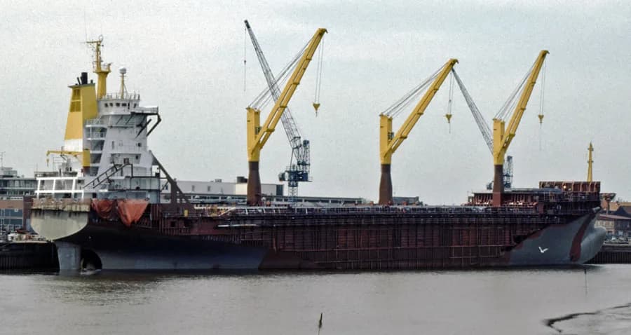 IMO 9064035