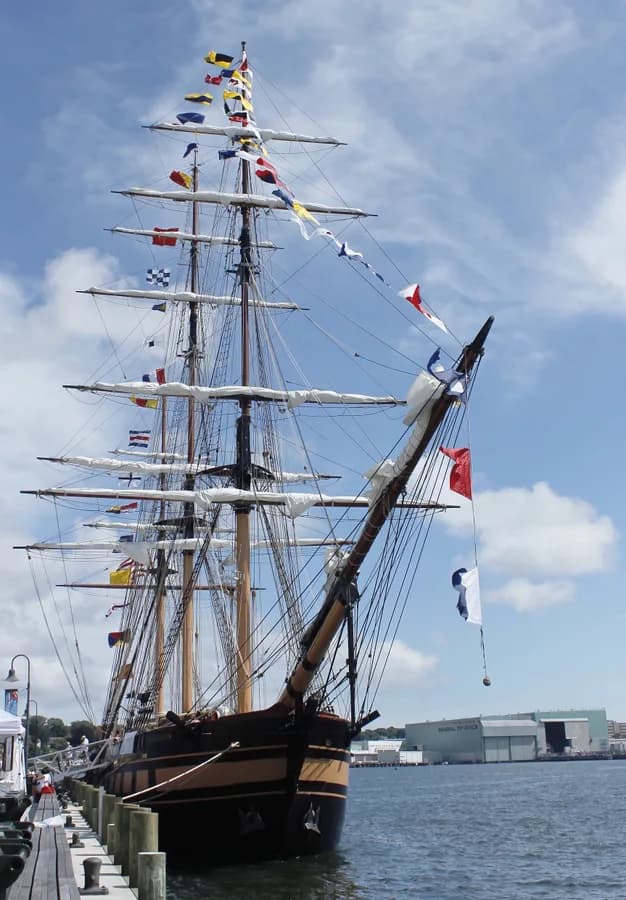 SSV Oliver Hazard Perry