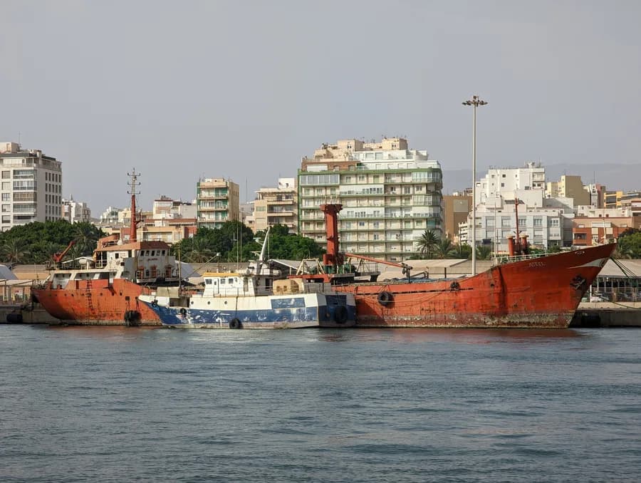 IMO 7638038