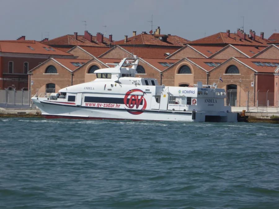 IMO 9563172