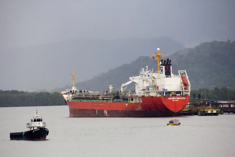 MV Pramoni