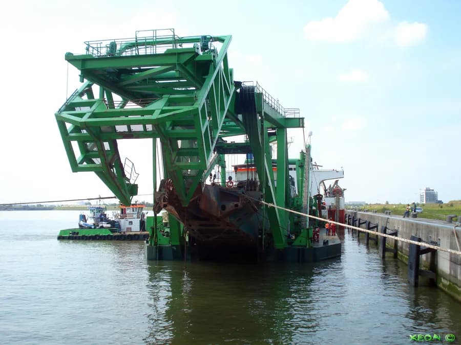 IMO 7637113