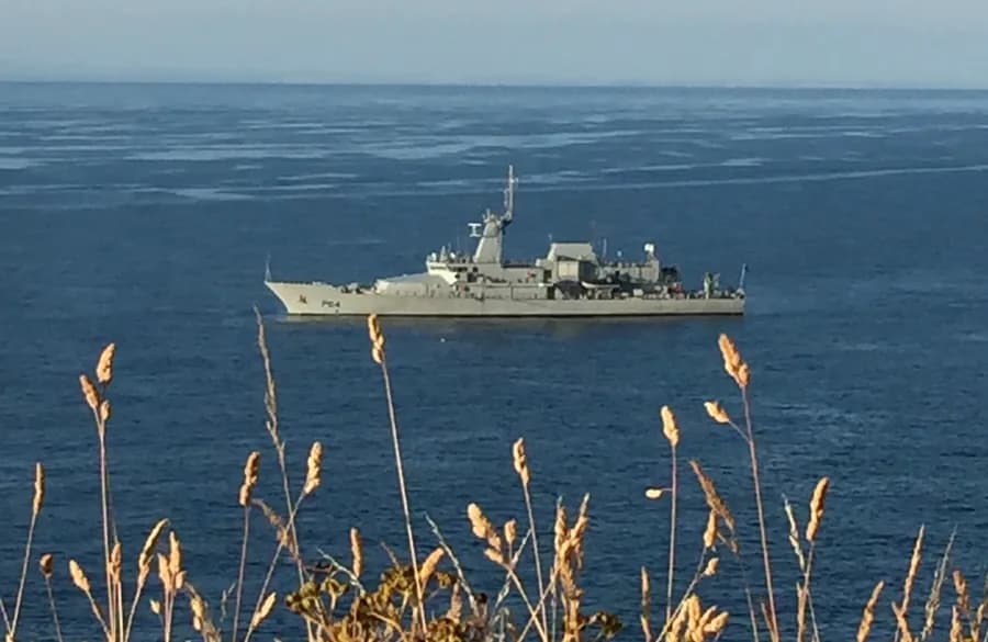 LÉ George Bernard Shaw