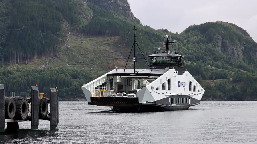 IMO 9887528