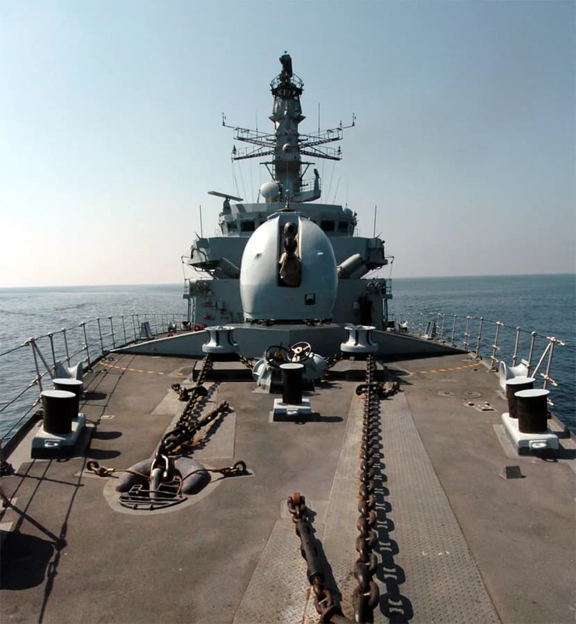 Chilean frigate Almirante Lynch