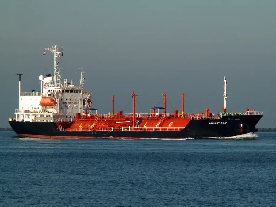 MV Longchamp