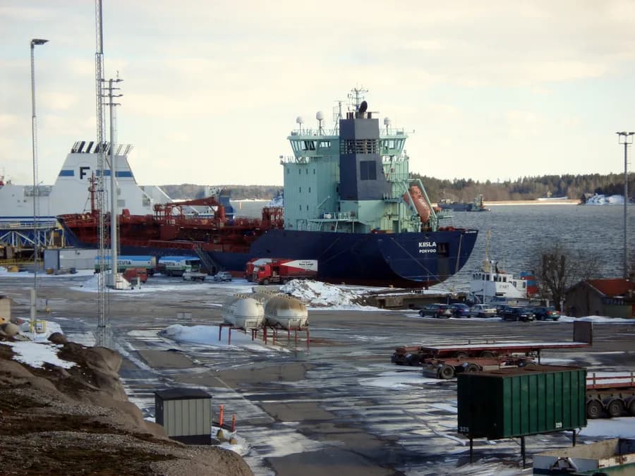 IMO 9267558