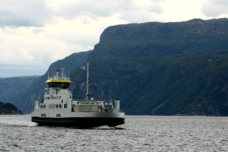 MF Hjelmeland