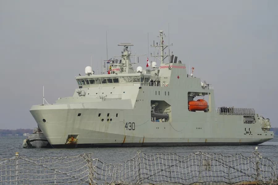 HMCS Harry DeWolf