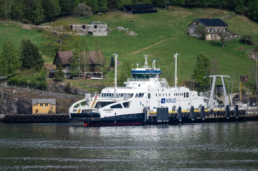 IMO 9871282