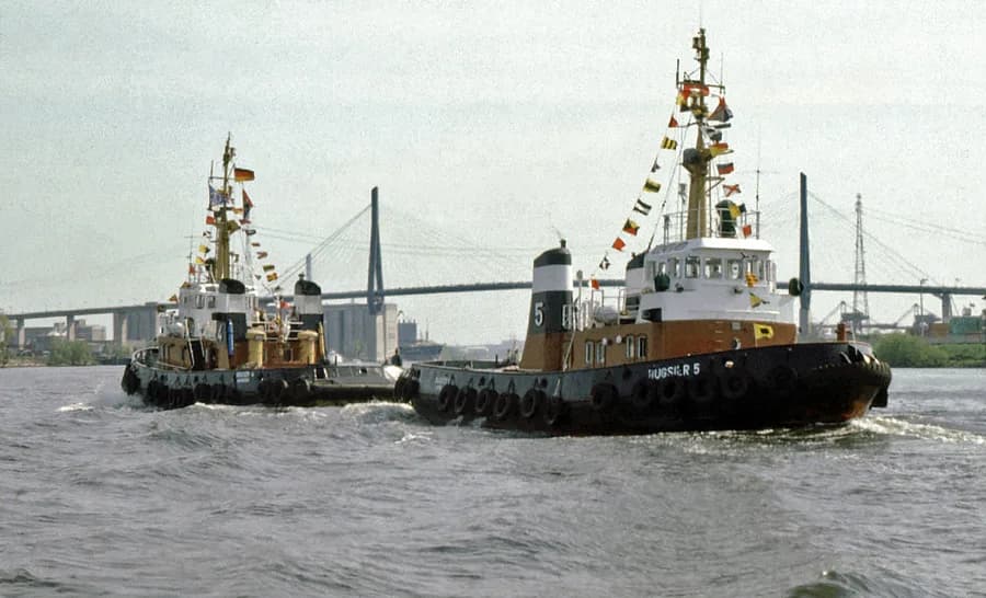 Tug