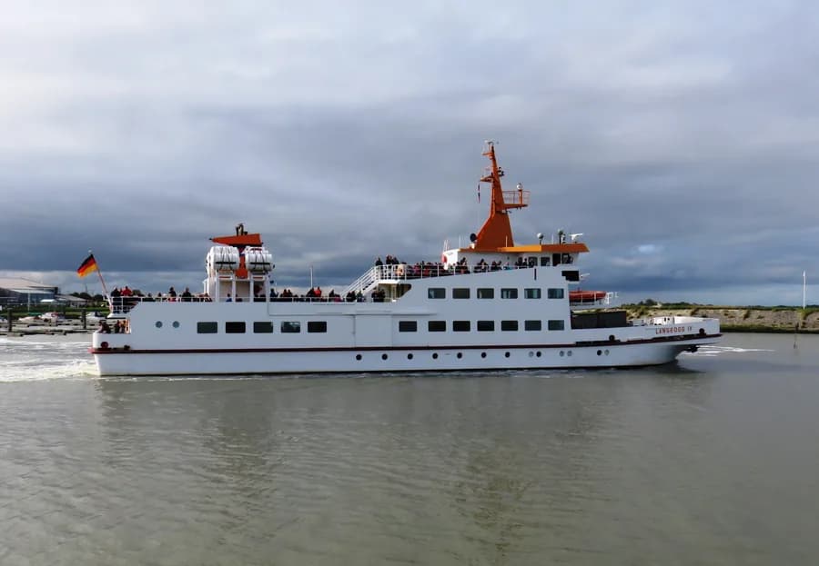 Ferry Langeoog IV