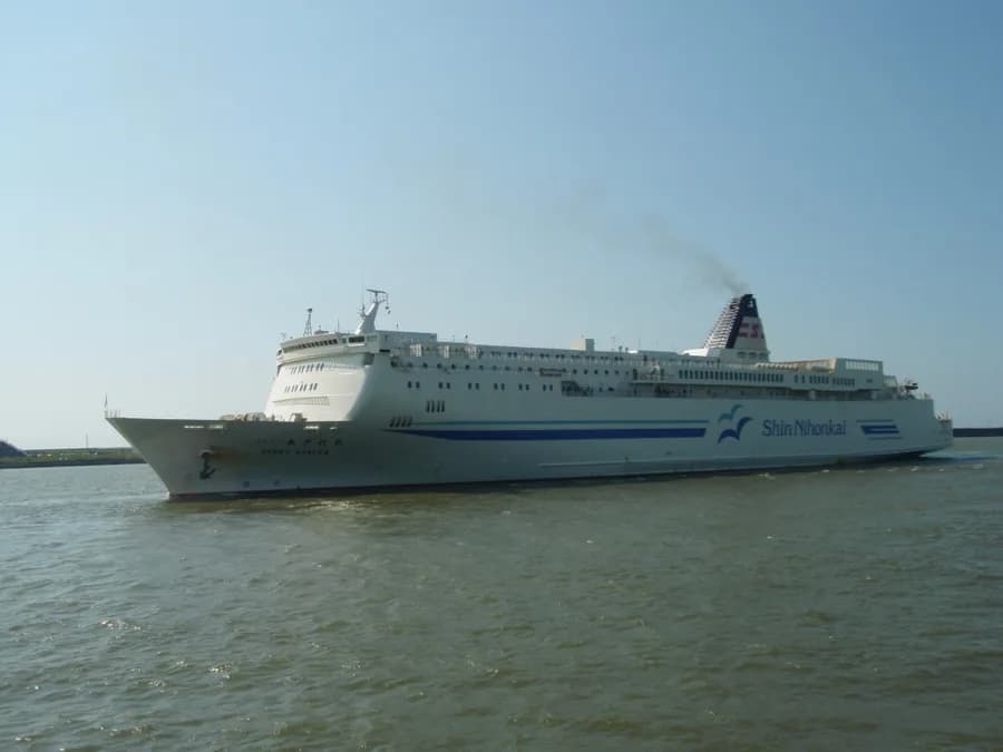 Ferry Azalea