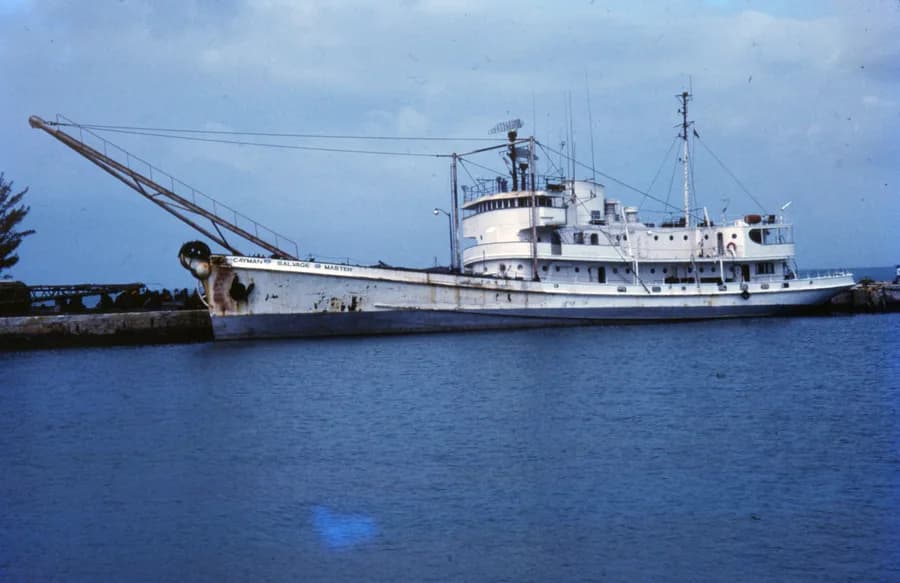 Cayman Salvage Master