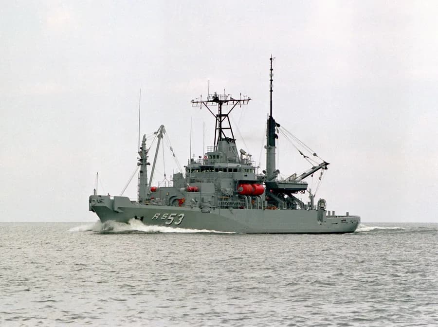 USNS Grapple