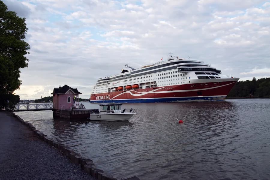 VIKING GRACE