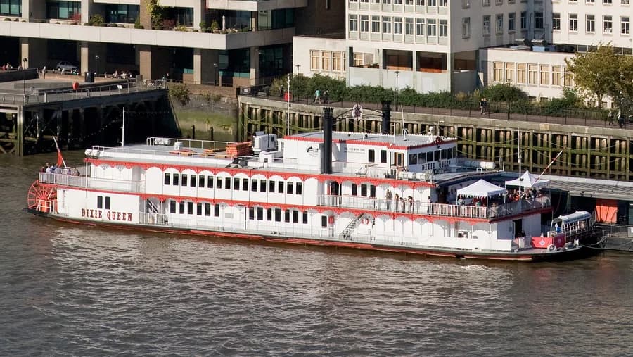 DIXIE QUEEN