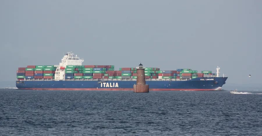CMA CGM MANTA RAY
