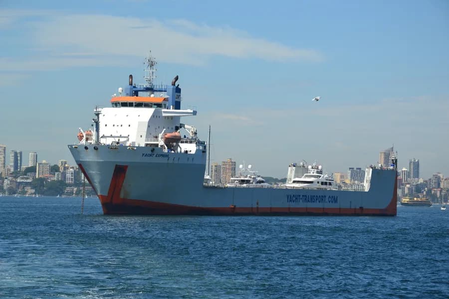 YACHT EXPRESS