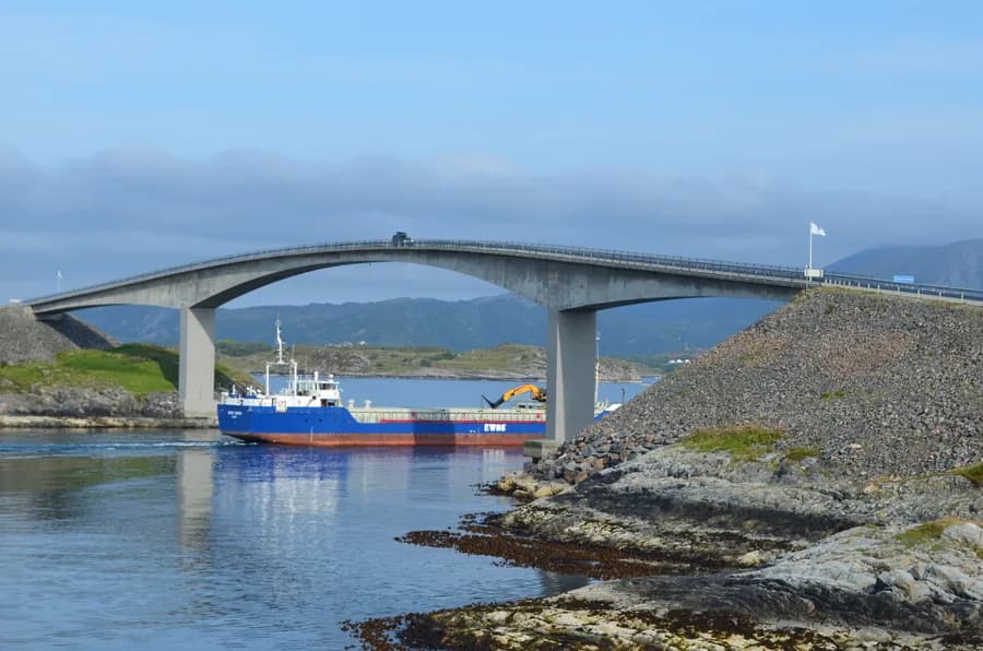 PIRHOLM