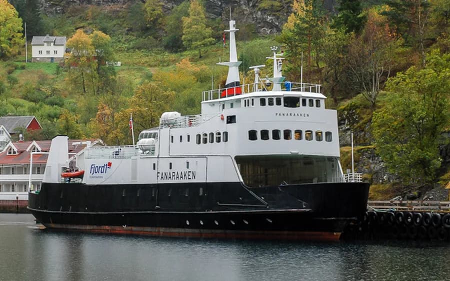 BEQUIA EXPRESS 5