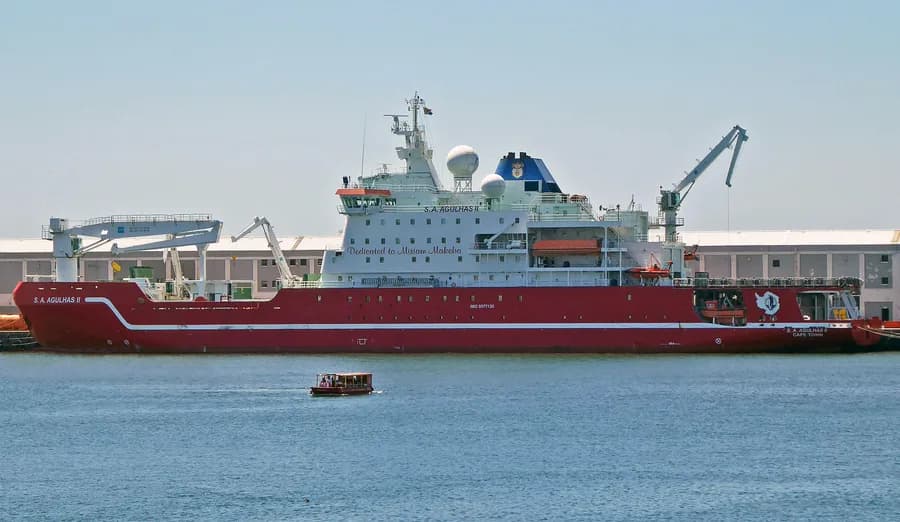 S.A.AGULHAS II