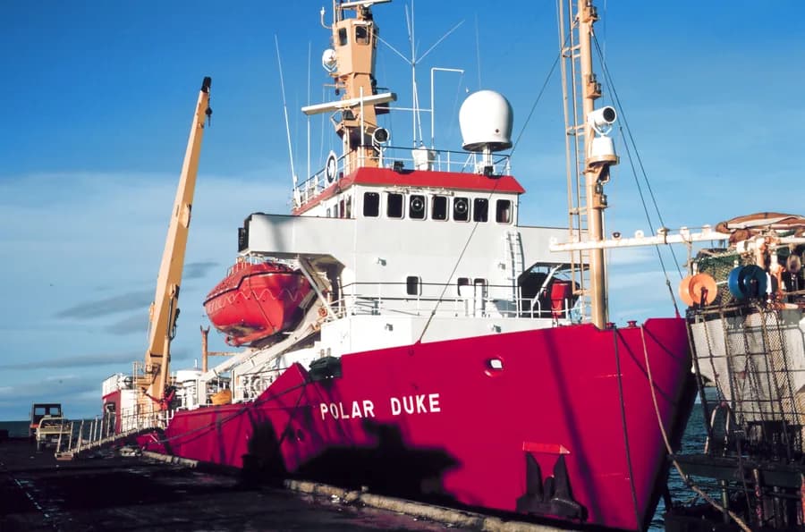 RV Polar Duke
